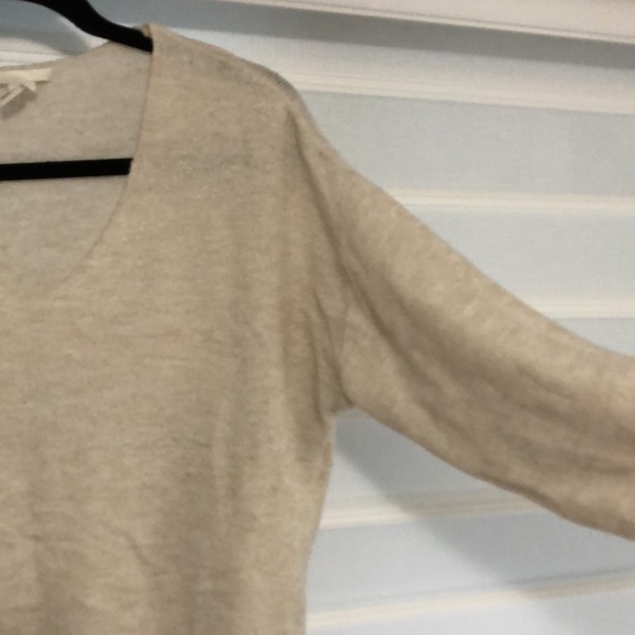 H&M White Oversized Sweater - Picture 5 of 6